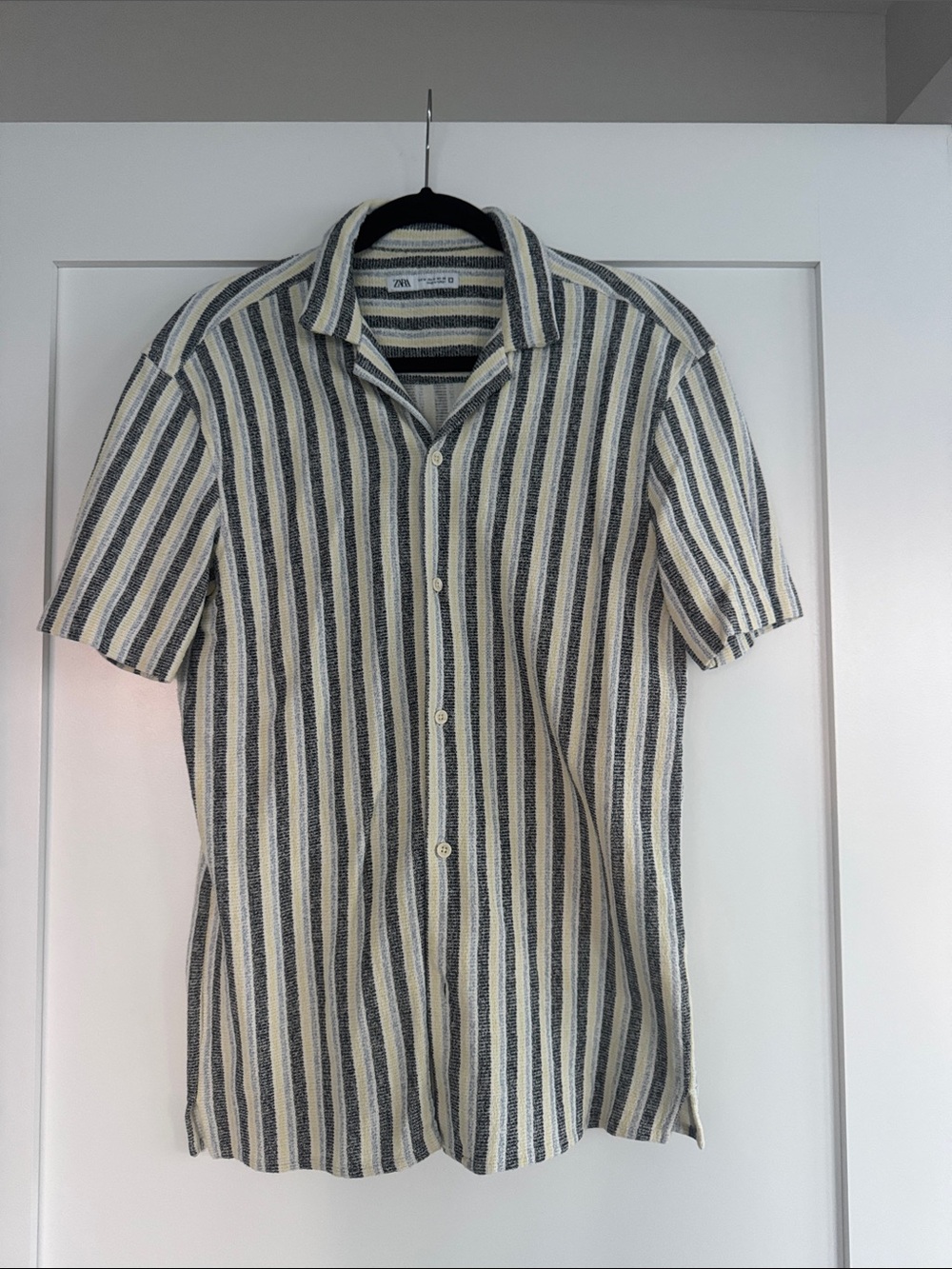 Zara Short Sleeve Striped Button-Down Shirt in Cream & Navy